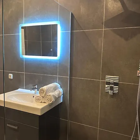 Апартаменты Neu Renoviert 2025! 4zimmer 8 Einzelbetten Zeche Zollverein Эссен